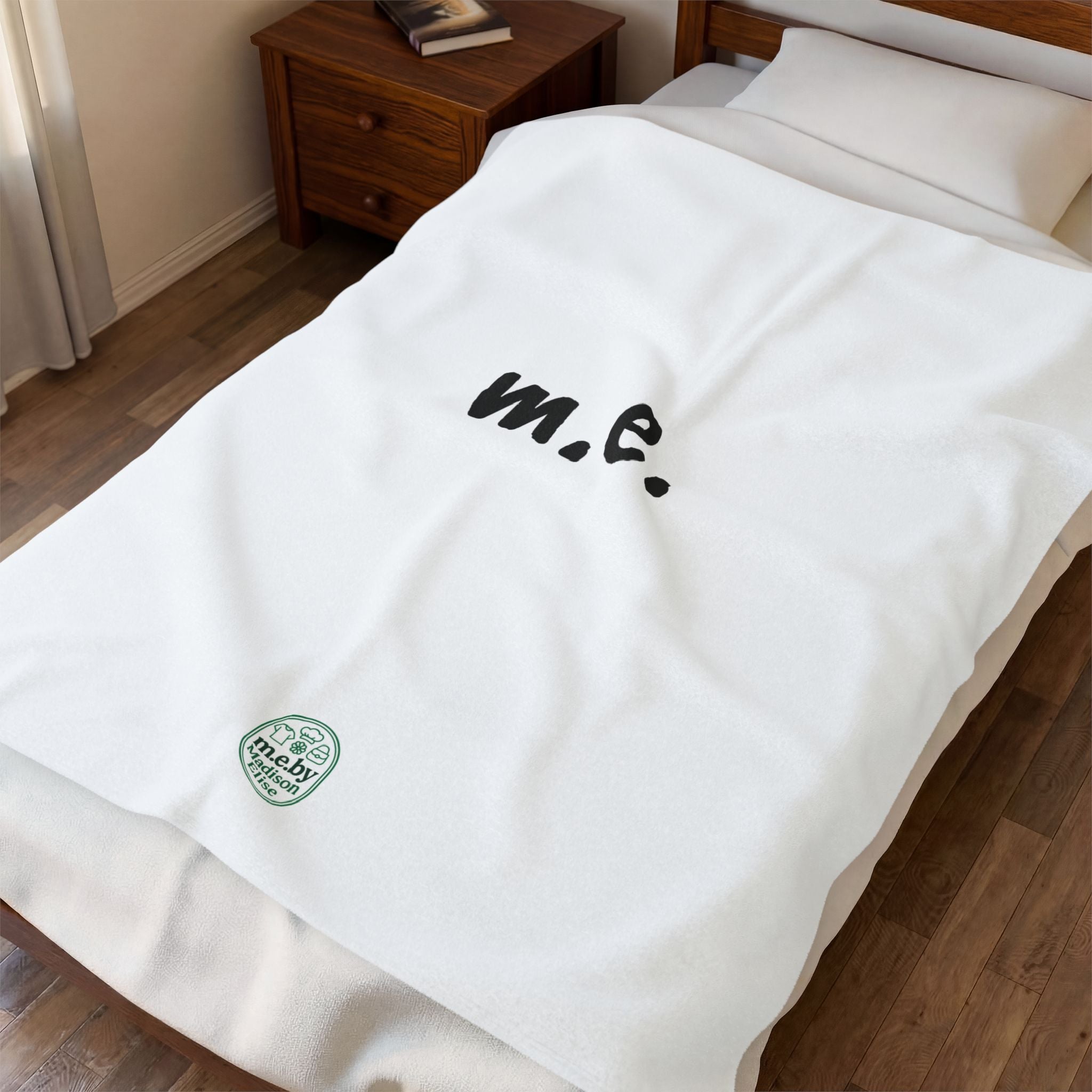 Blanket - m.e. - Velveteen Cozy Plush Throw