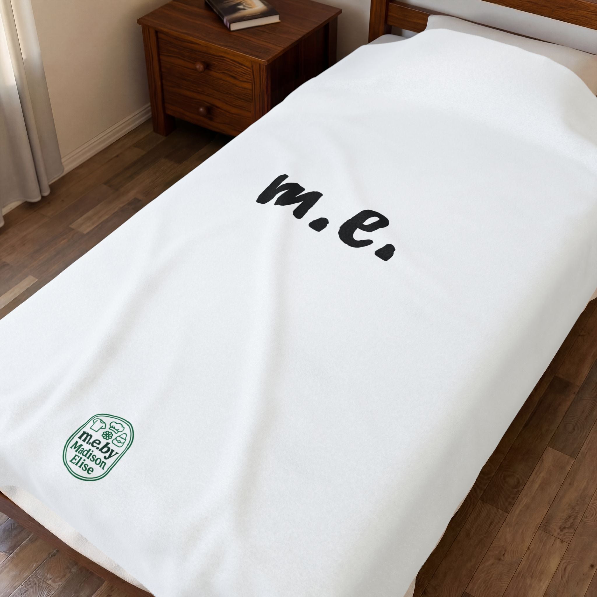 Blanket - m.e. - Velveteen Cozy Plush Throw